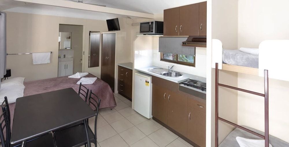 Family Budget Coconut Cabin (Studio)