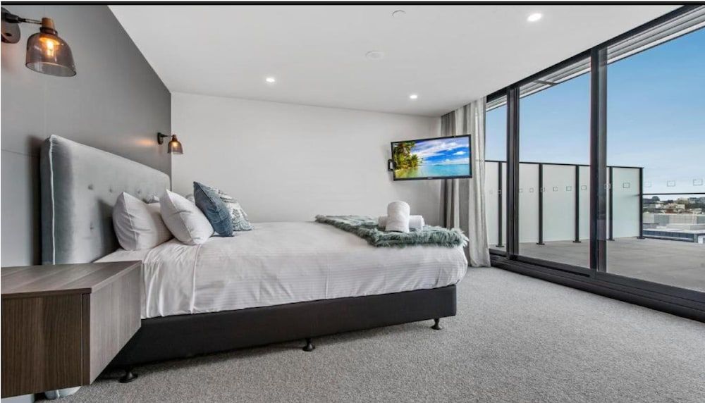 Luxury Penthouse with Bay and City Views