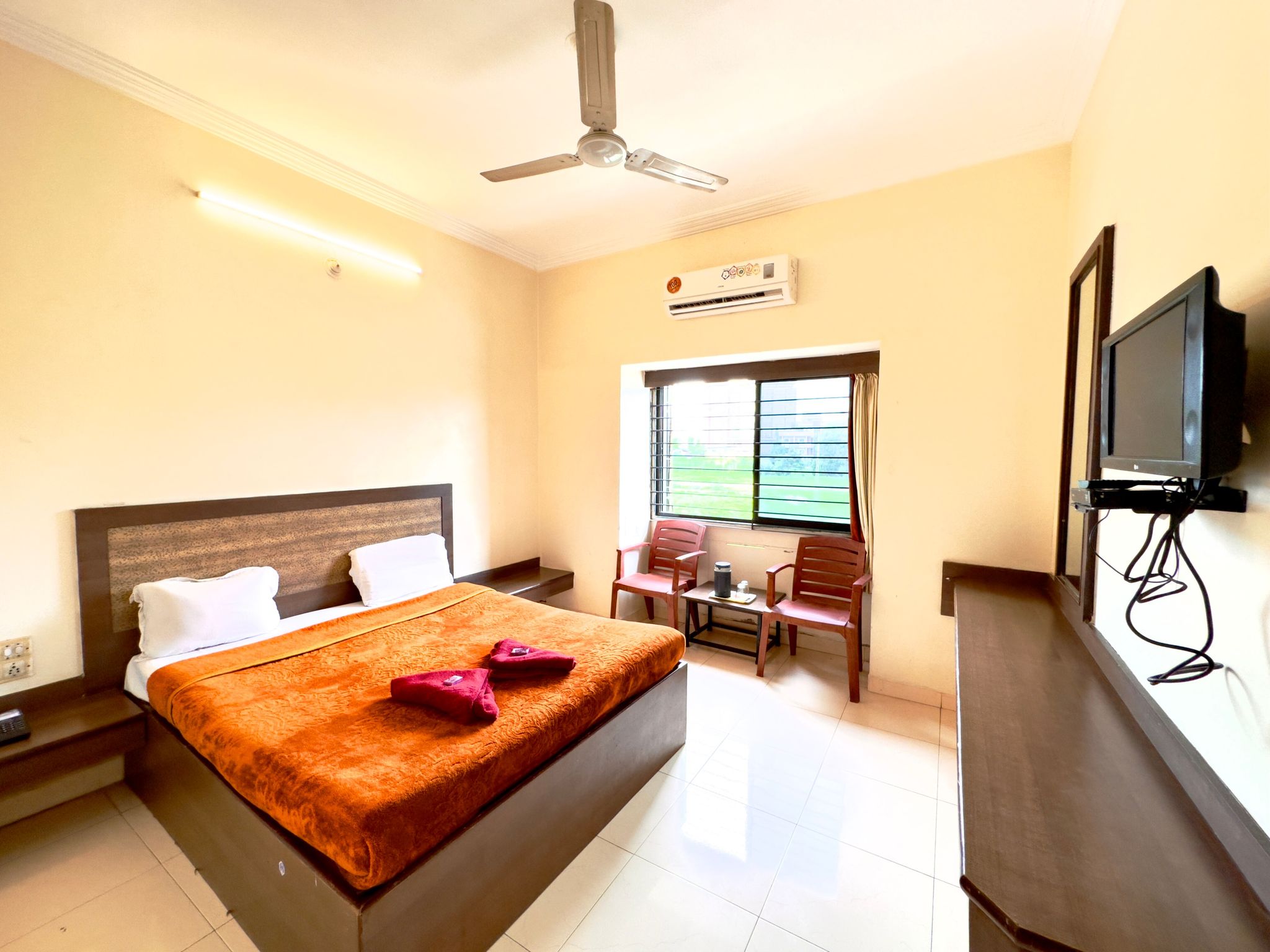 Hotel Laxmi Palace Standard Double Bed AC Room 2