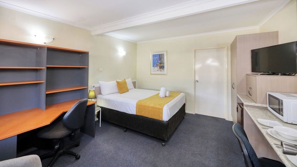 Executive Queen Room