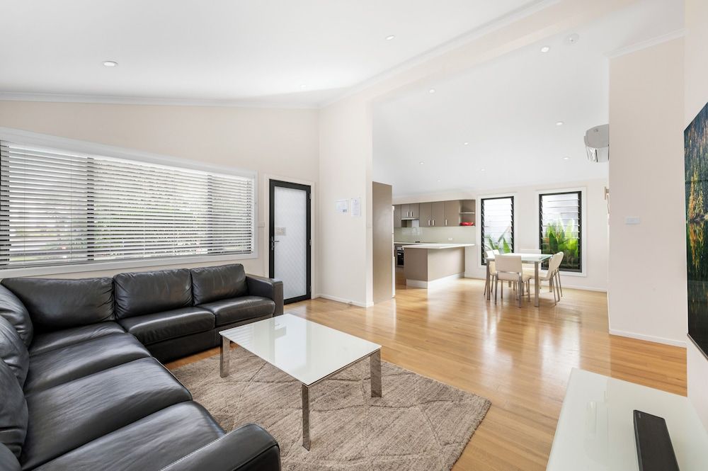 Mountain View Resort Executive Cabin 5