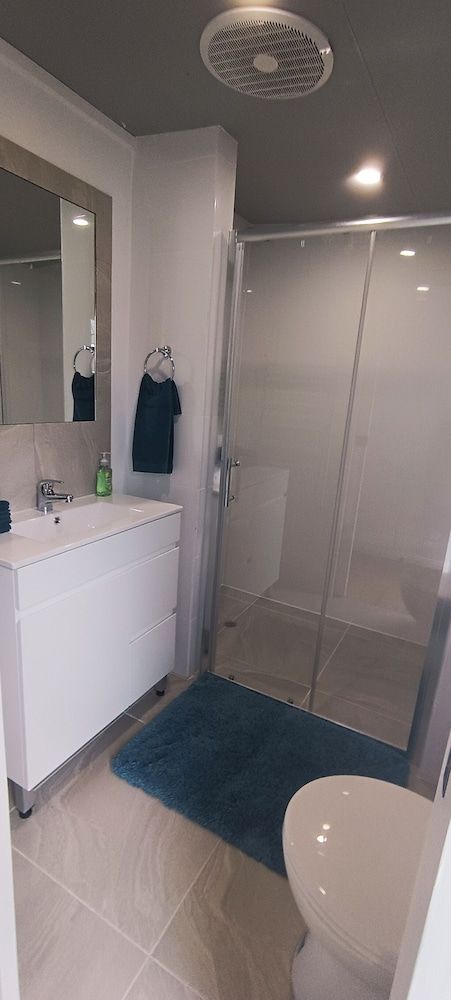 The Berri Bubble Lodge Family Room 18