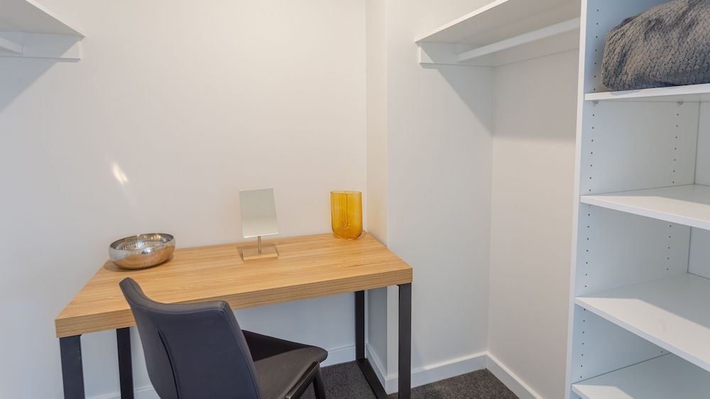 Chapel Heights Apartments Deluxe Apartment 13