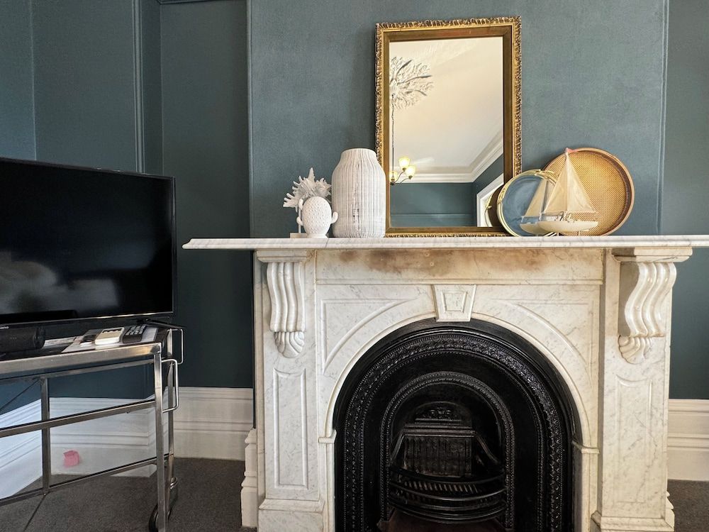 Tree House Hideouts Heygarth House Classic Townhome, 2 Bedrooms, Balcony, City View 22