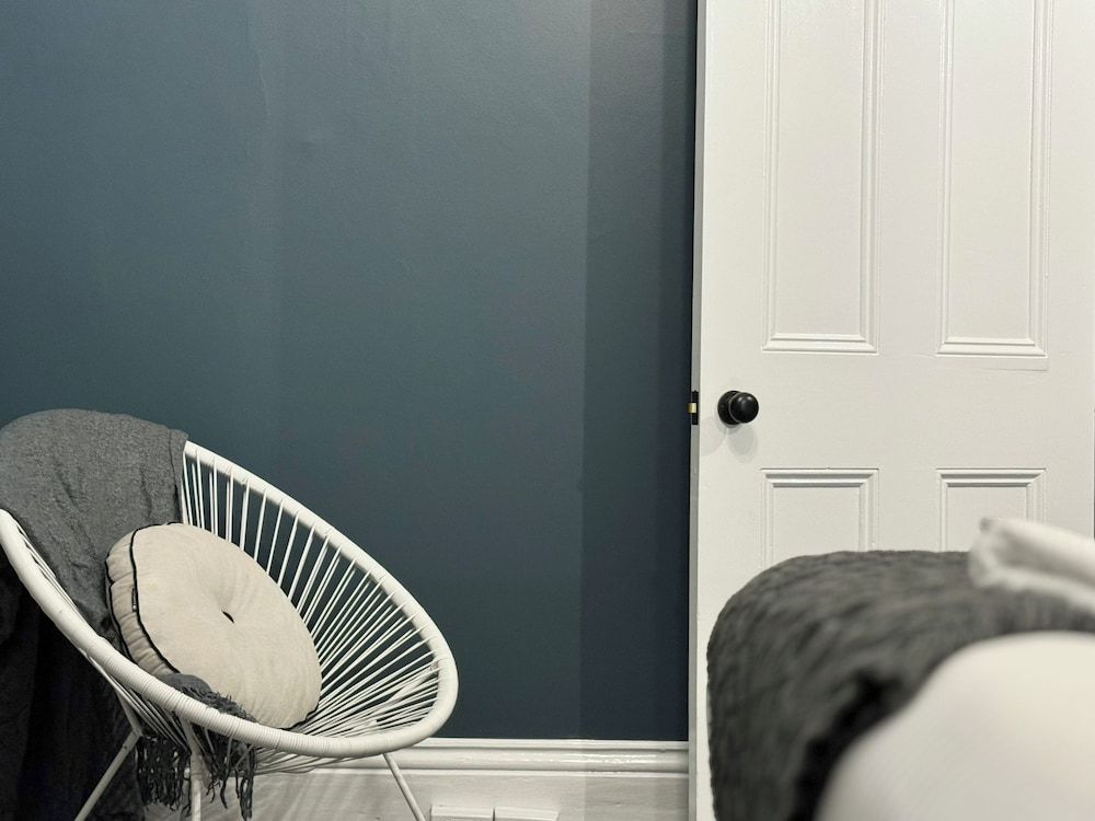 Tree House Hideouts Heygarth House Classic Townhome, 2 Bedrooms, Balcony, City View 10