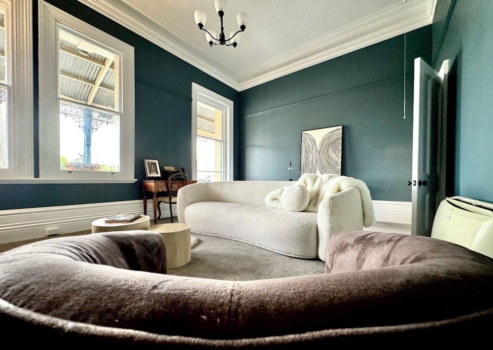 Tree House Hideouts Heygarth House Classic Townhome, 2 Bedrooms, Balcony, City View 27