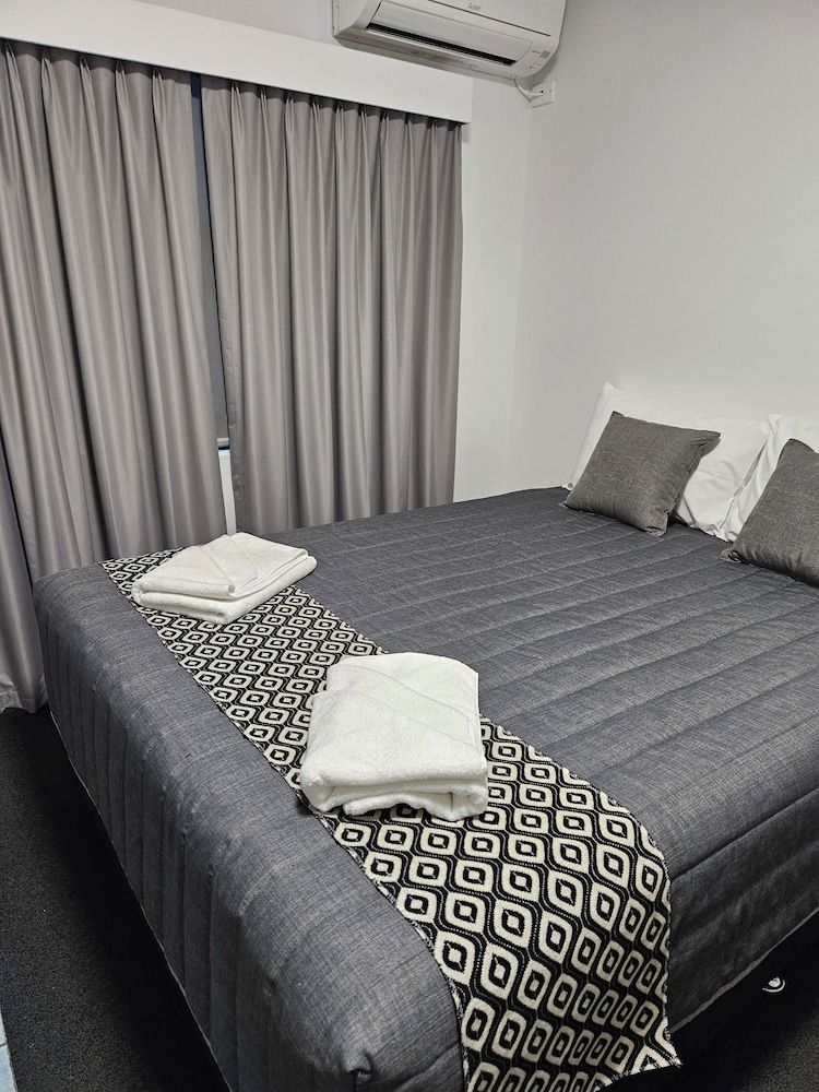 Leeton Centre Motel Family Room 2