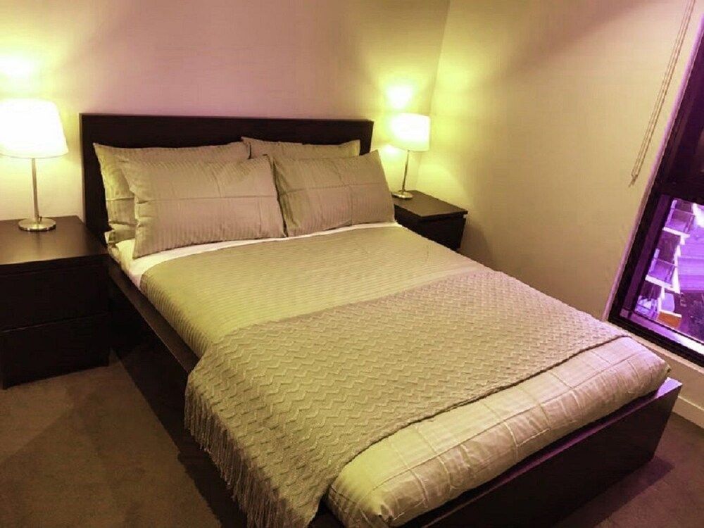 Standard Apartment, 2 Queen Beds, Pool Access