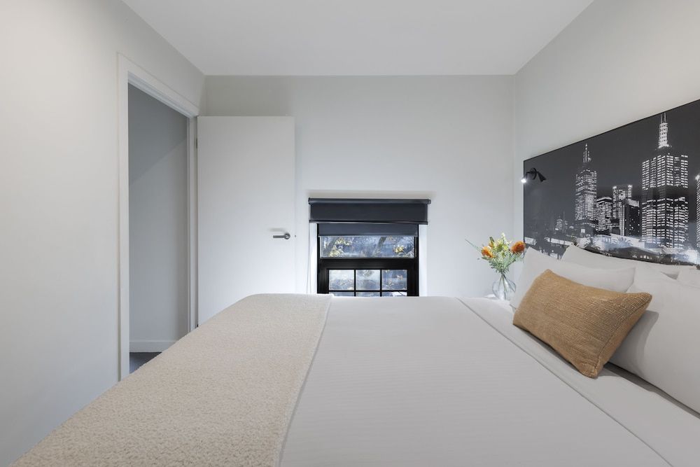 1 Bedroom Apartment - Unserviced