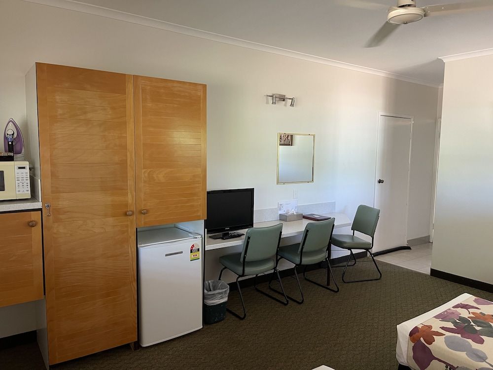 Landsborough Lodge Motel Design Room 7