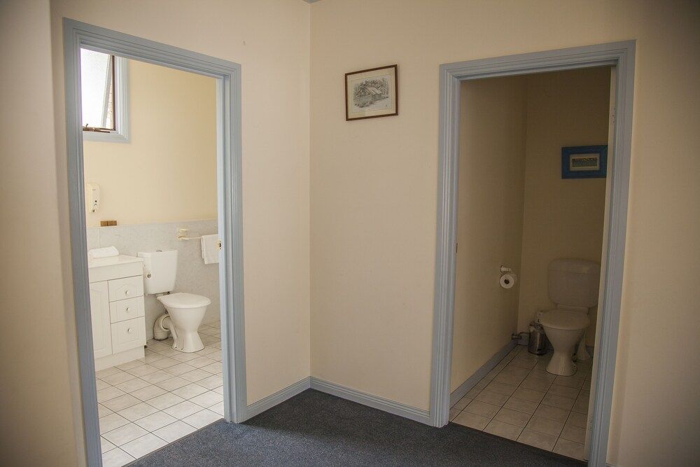 Cherry Lane Apartments Family Apartment, 3 Bedrooms 12