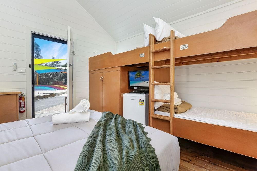 Basic Room, Shared Bathroom (Surf Sharks)
