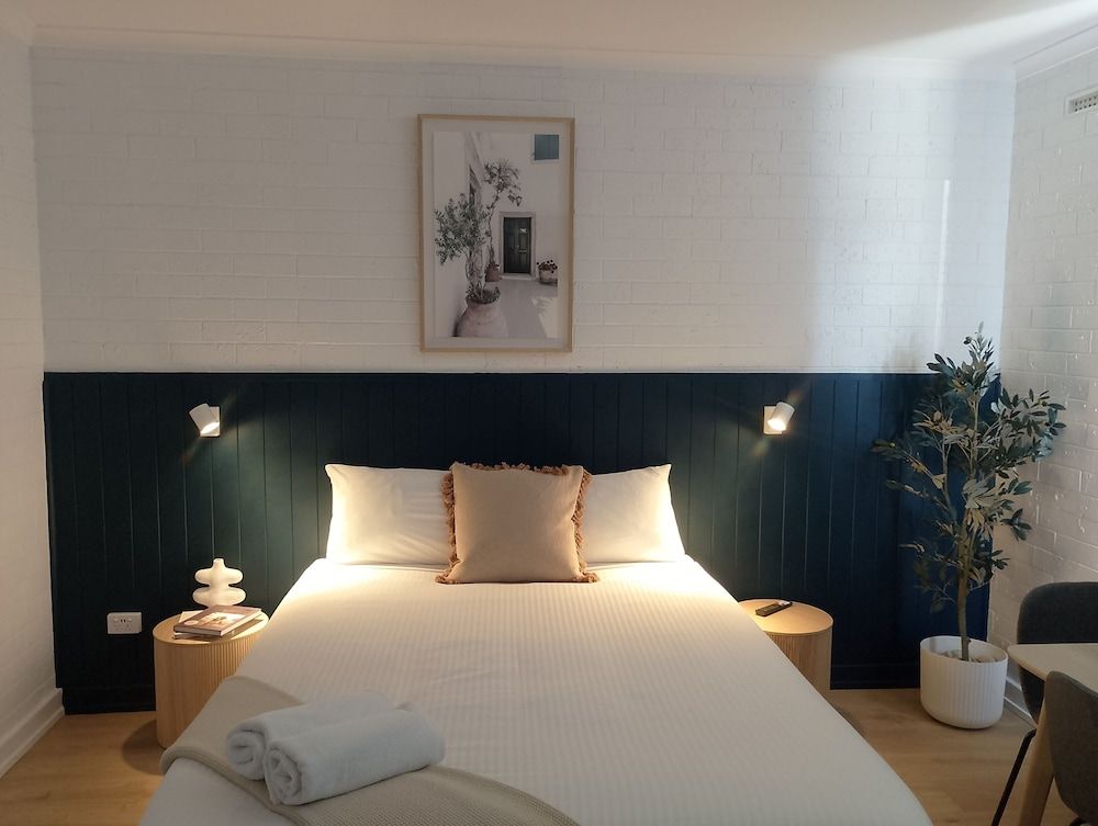 Deluxe Studio, Multiple Beds