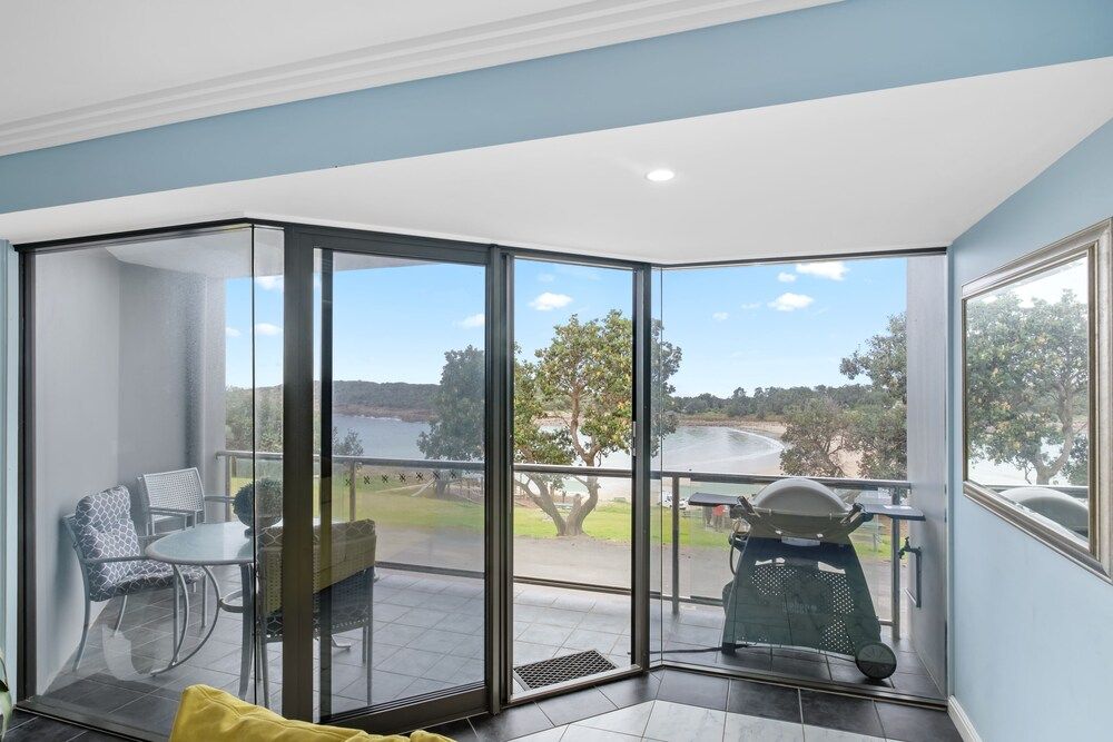 Family Apartment, 3 Bedrooms, 2 Bathrooms, Beach View