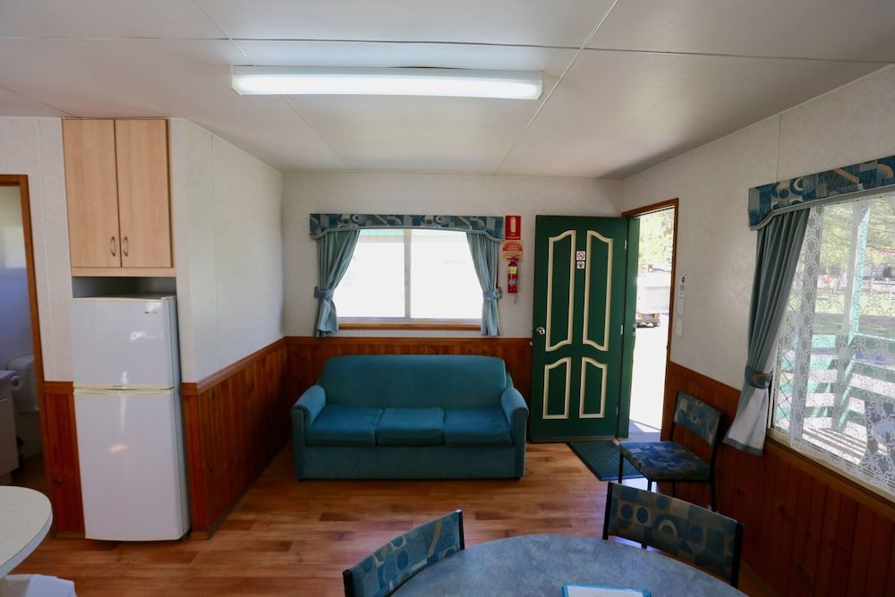 Jenolan Holiday Park - Campsite Lucas Cabin 5
