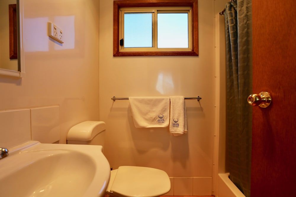 Jenolan Holiday Park - Campsite Lucas Cabin 4