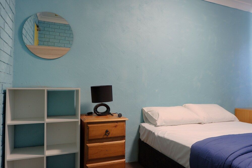 Classic Single Room, 1 Twin Bed, Shared Bathroom
