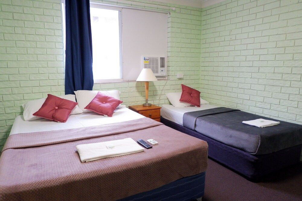 Family Triple Room, Shared Bathroom