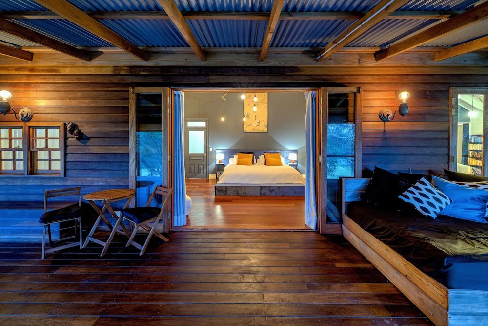 Tranquilo Beach House Family House, 6 Bedrooms 2