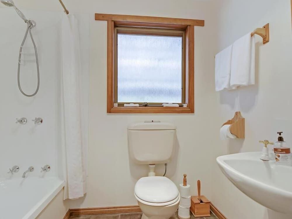 Steeles Island Retreat The Beach Homestead, 7 Bedroom 12