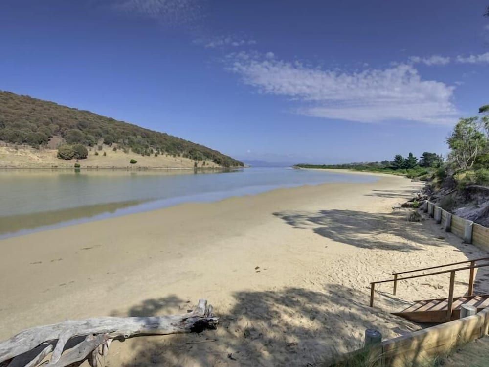 Steeles Island Retreat The Beach Homestead, 7 Bedroom 15