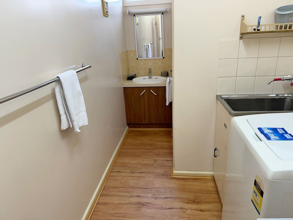 Ocean Bridge Lakes Entrance Apartment, 1 Bedroom 4