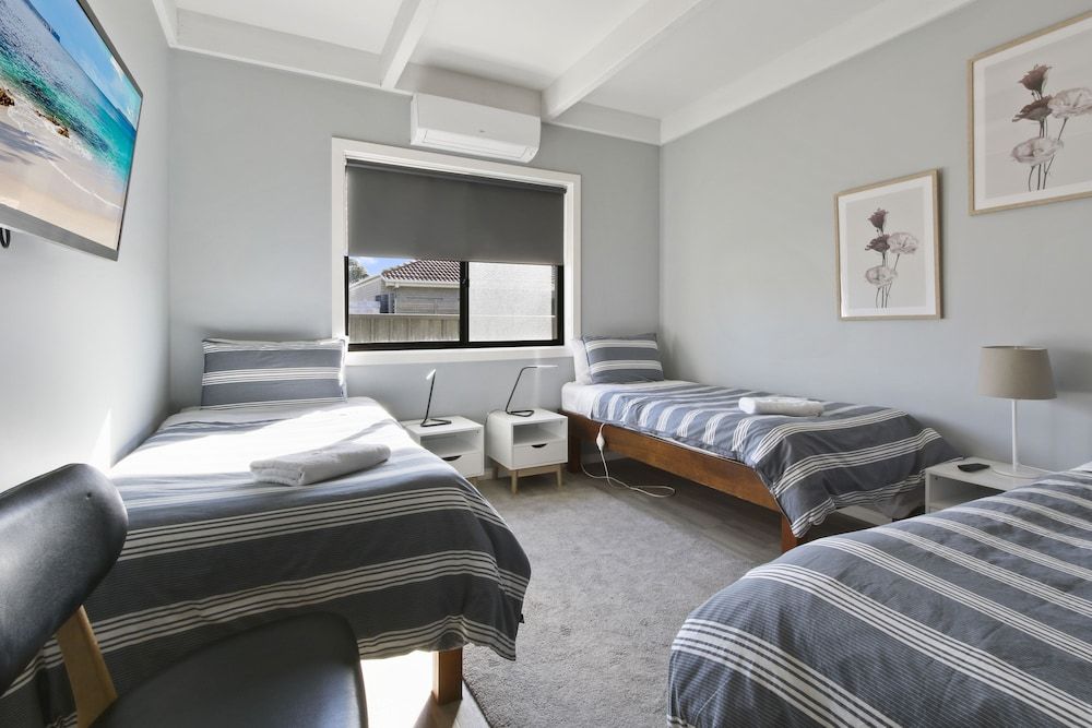 Ocean Bridge Lakes Entrance Family Apartment, 2 Bedrooms 2