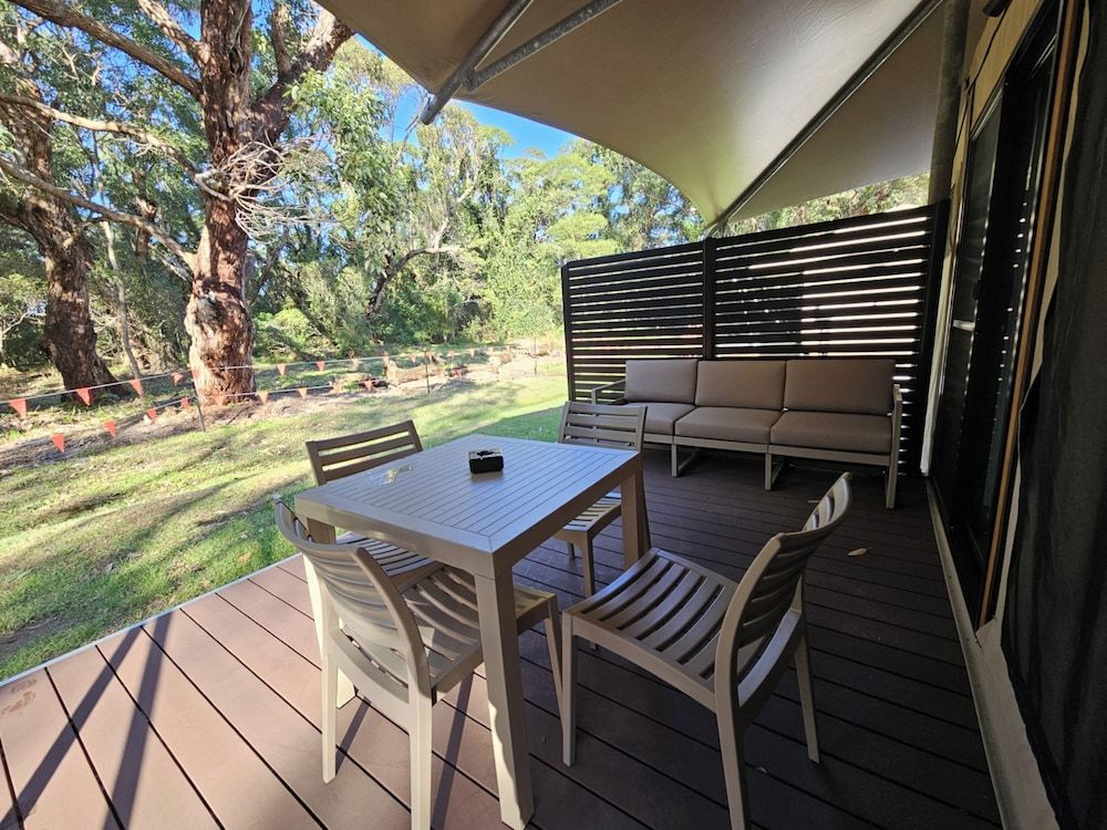 Discovery Parks - Narooma Beach Deluxe Safari Tent - Sleeps 4 3