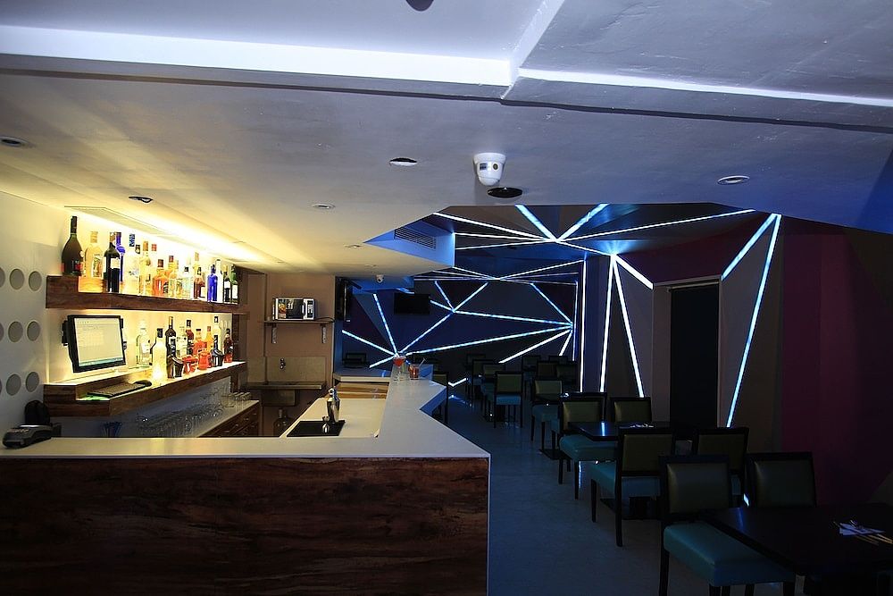 undefined La Woods Hotel 4