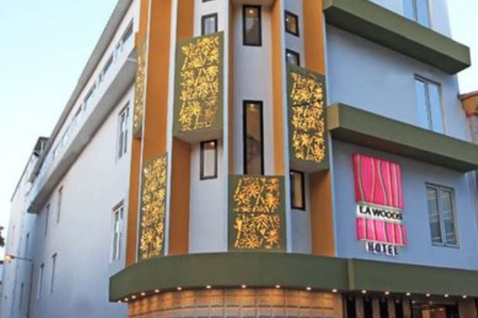 undefined La Woods Hotel 6