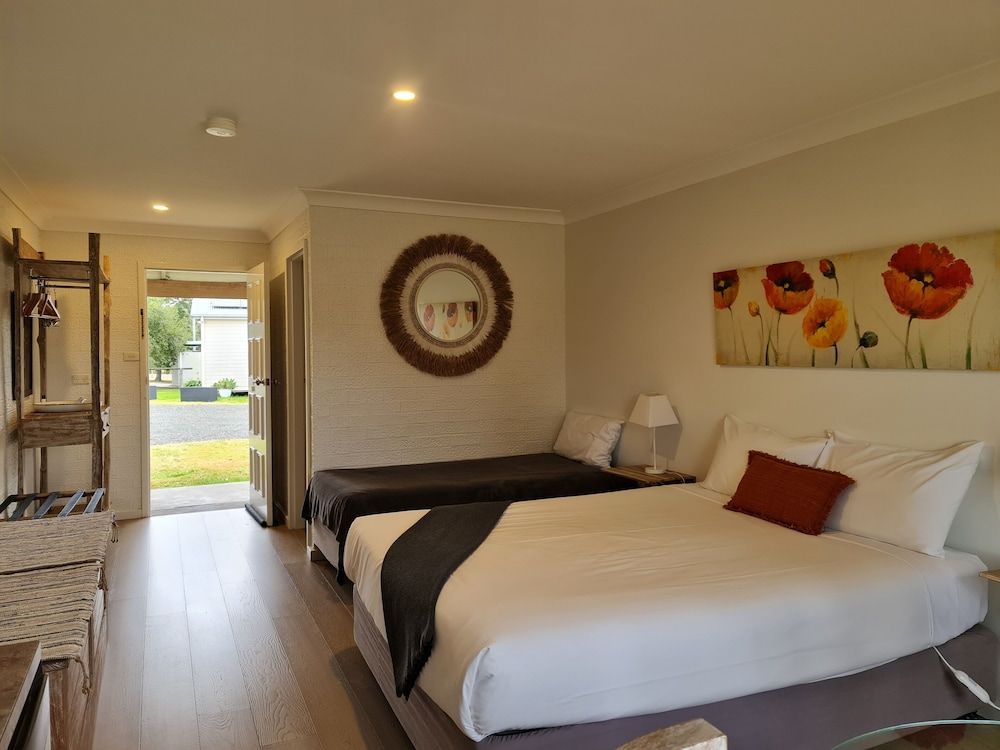 Vacy Hunter Valley Lodge Deluxe Double Room, 1 Queen Bed 10