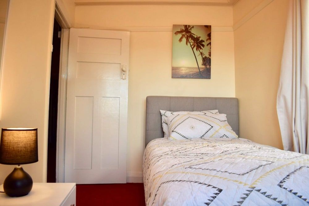 Apartment (3 Bedrooms)