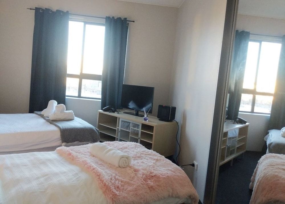 Apartment, 2 Bedrooms, Shared Bathroom
