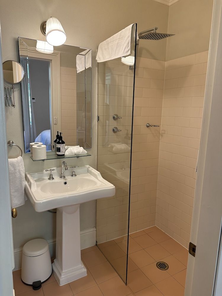 Rowan Brae Historic Guest House Standard Room 4