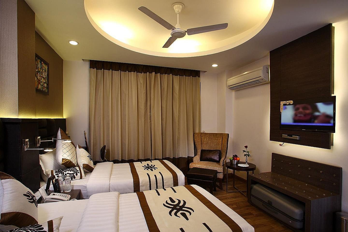 Premium Twin Bed room -Local id not allowed