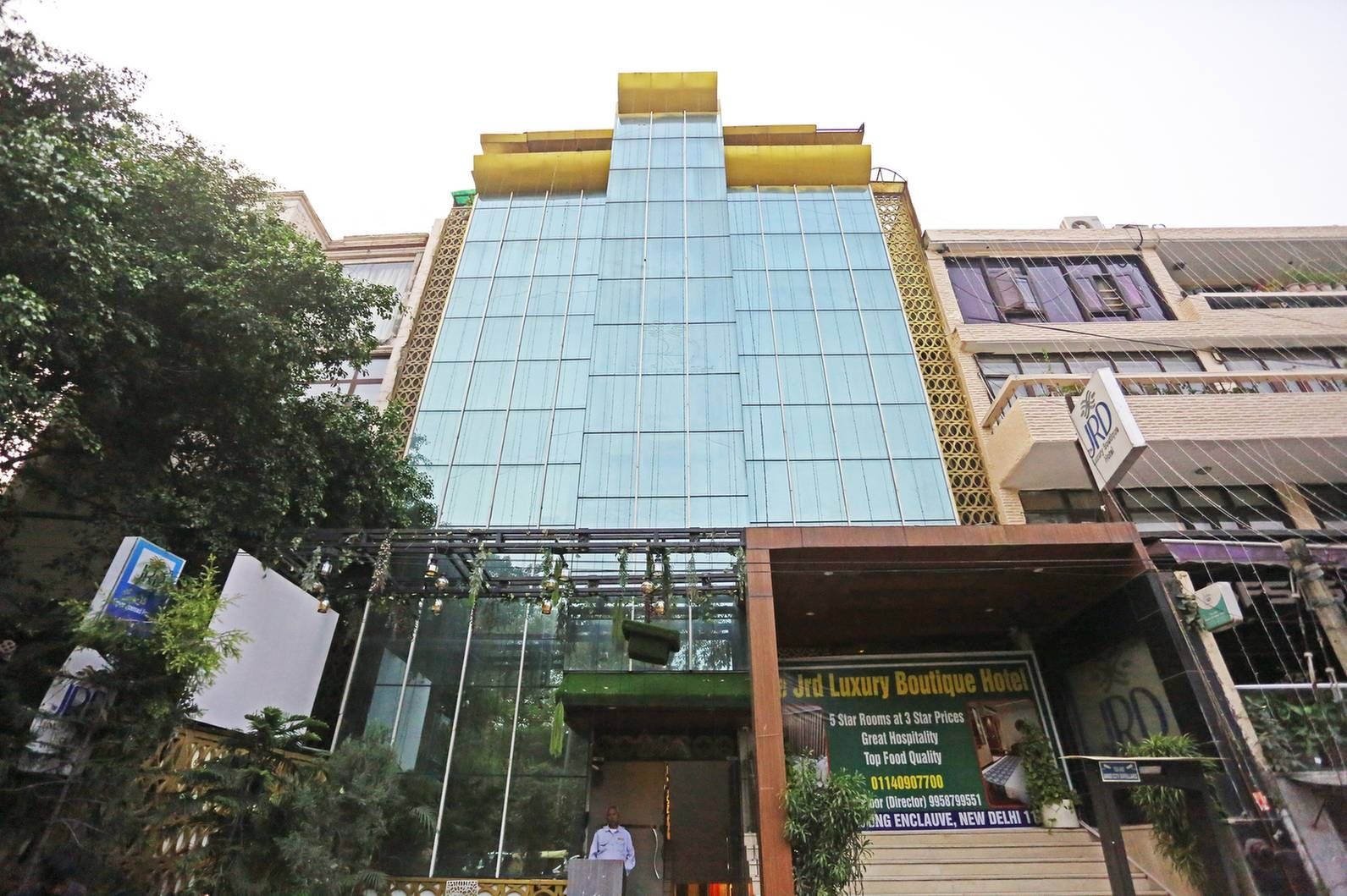 JRD Luxury -Business Hotel