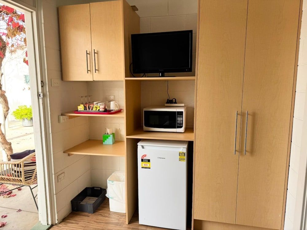 Barossa Palms Motel Triple Room, Non Smoking (Twin Room) 3