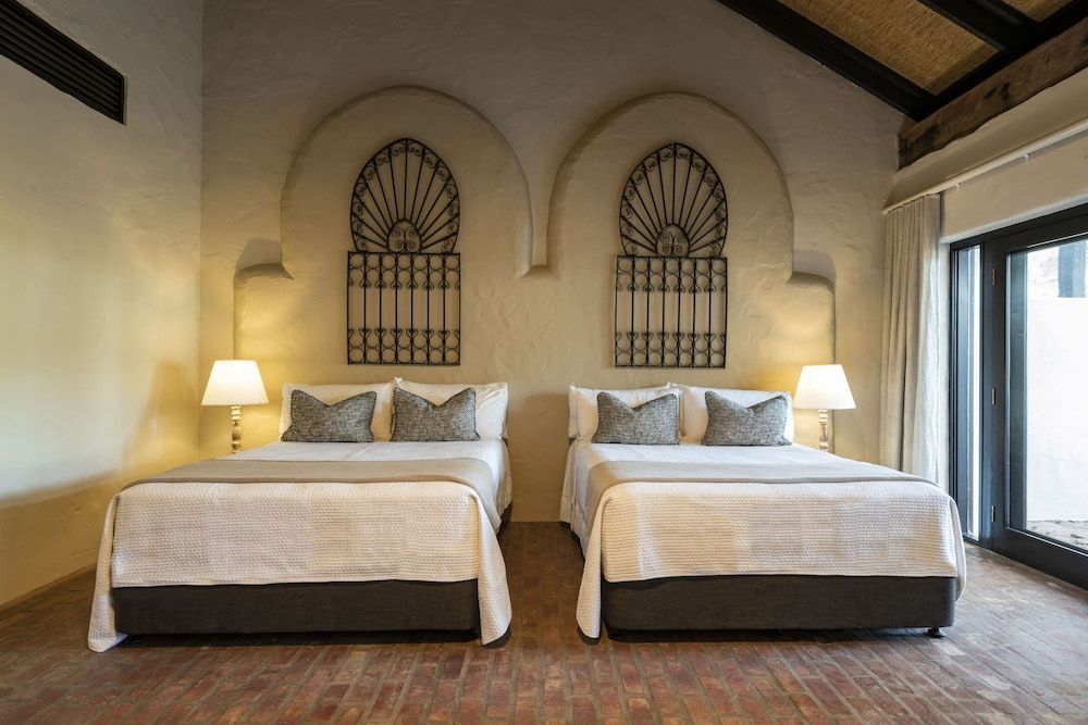 Tower Lodge Estate Suite