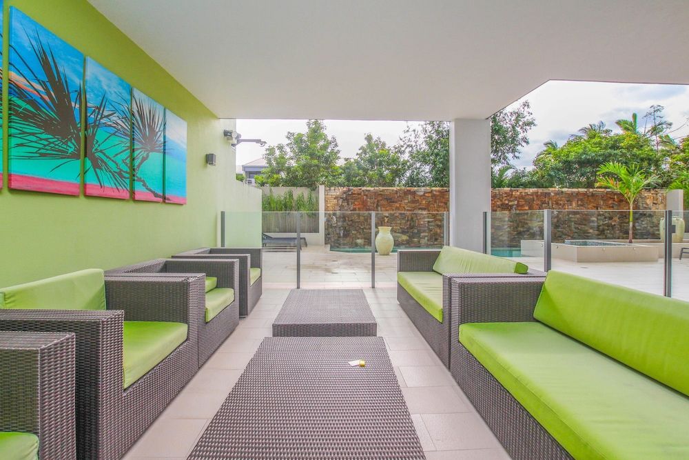 undefined Stunning Ground Floor City Apartment 104 3