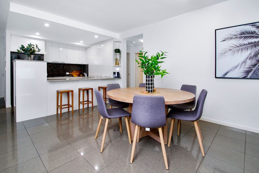 undefined Stunning Ground Floor City Apartment 104 7
