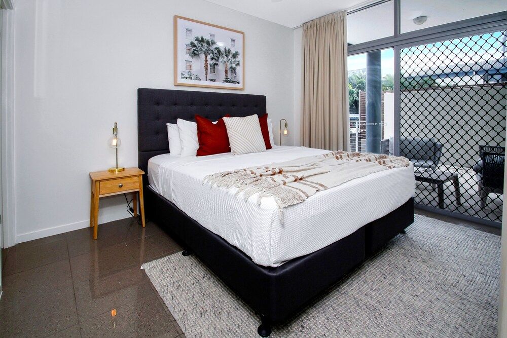 undefined Stunning Ground Floor City Apartment 104 8