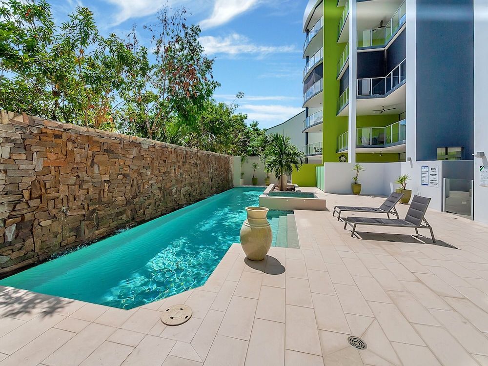 undefined Stunning Ground Floor City Apartment 104 6