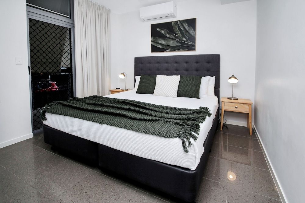 undefined Stunning Ground Floor City Apartment 104 10