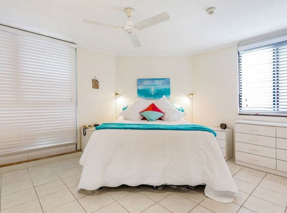 Cairns Ocean View Apartment in Aquarius Guaranteed Ocean View 2-Bedroom Apartment