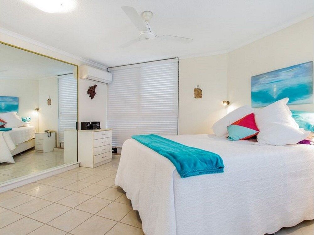 Cairns Ocean View Apartment in Aquarius Guaranteed Ocean View 2-Bedroom Apartment 2