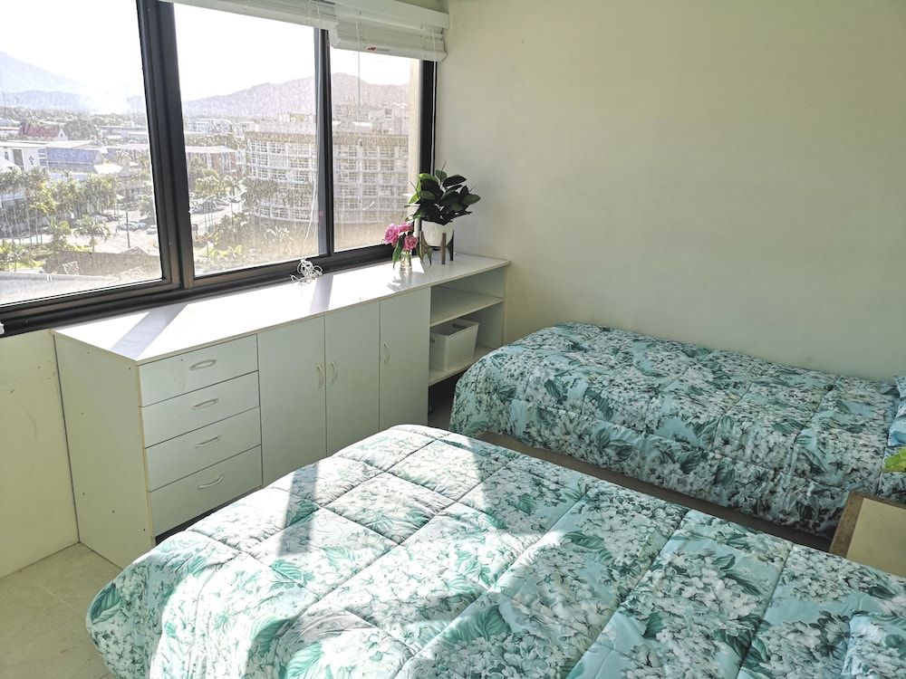 Cairns Ocean View Apartment in Aquarius Guaranteed Ocean View 2-Bedroom Apartment 3