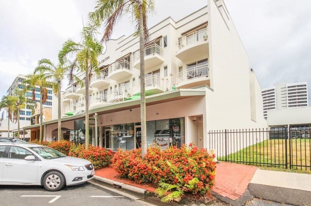 undefined Inner City One Bedroom Apartment with Pool View 22 2