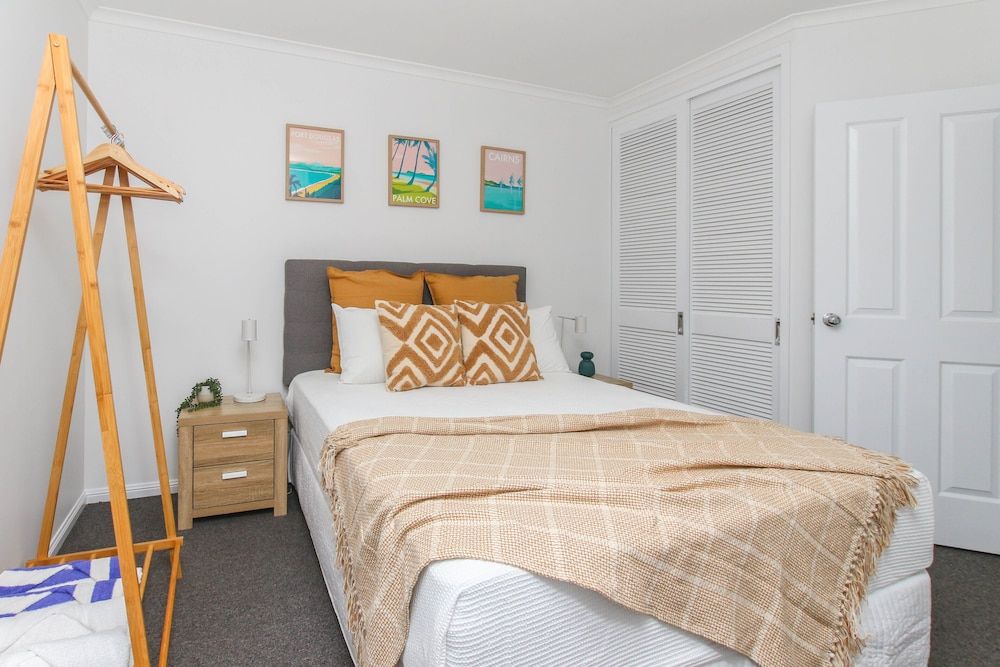 undefined Inner City One Bedroom Apartment with Pool View 22 4