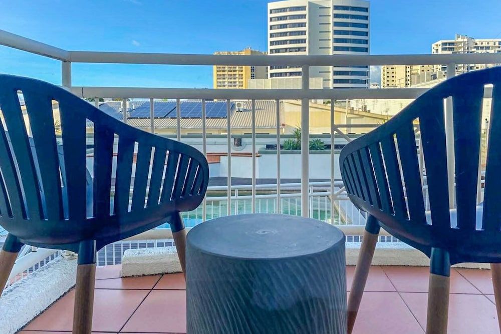 undefined Inner City One Bedroom Apartment with Pool View 22 7