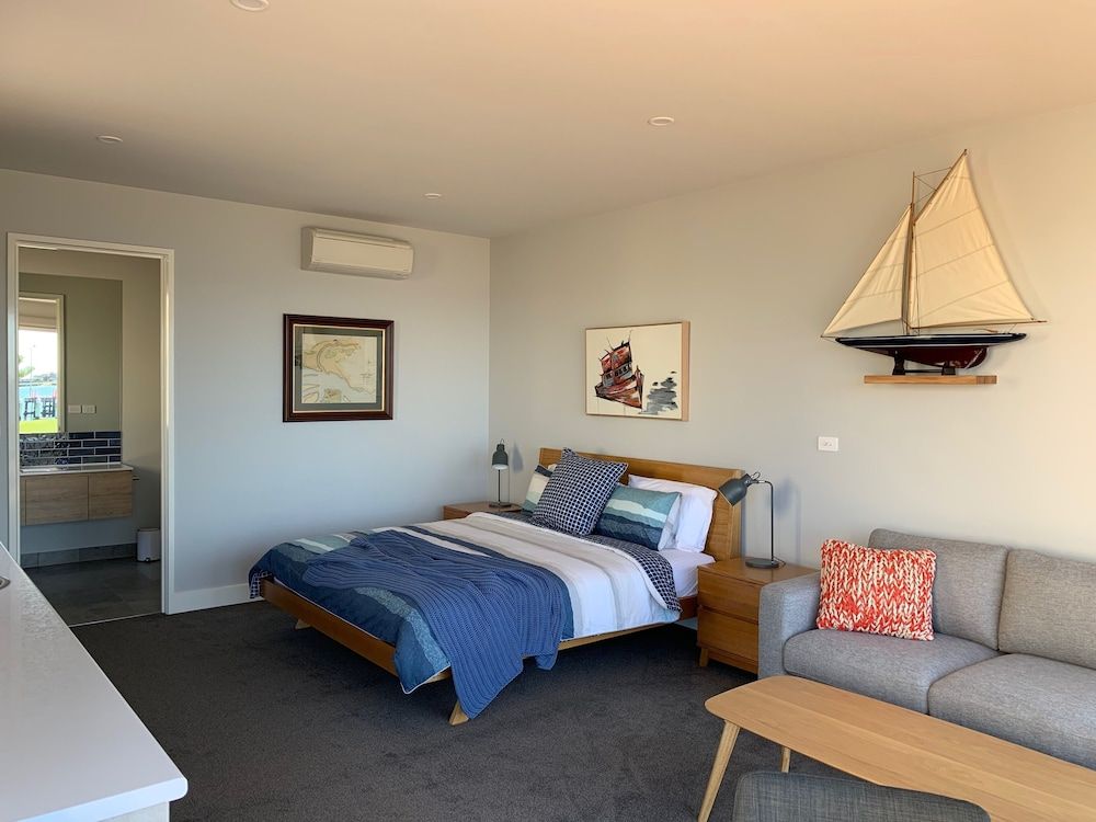 Studio 1 Waterfront